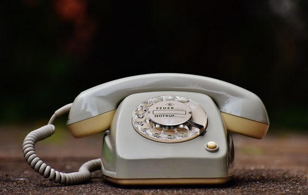 Image of a rotary telephone